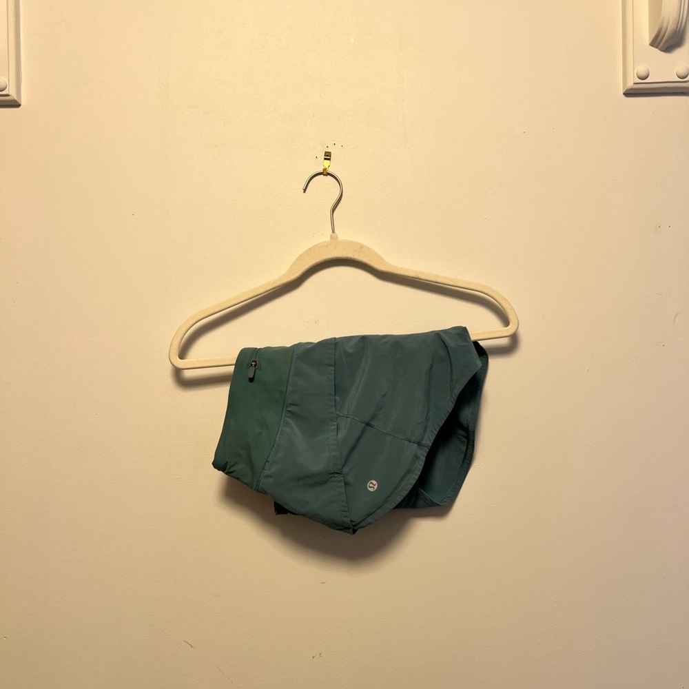 Lululemon 2.5 inch speed up short!